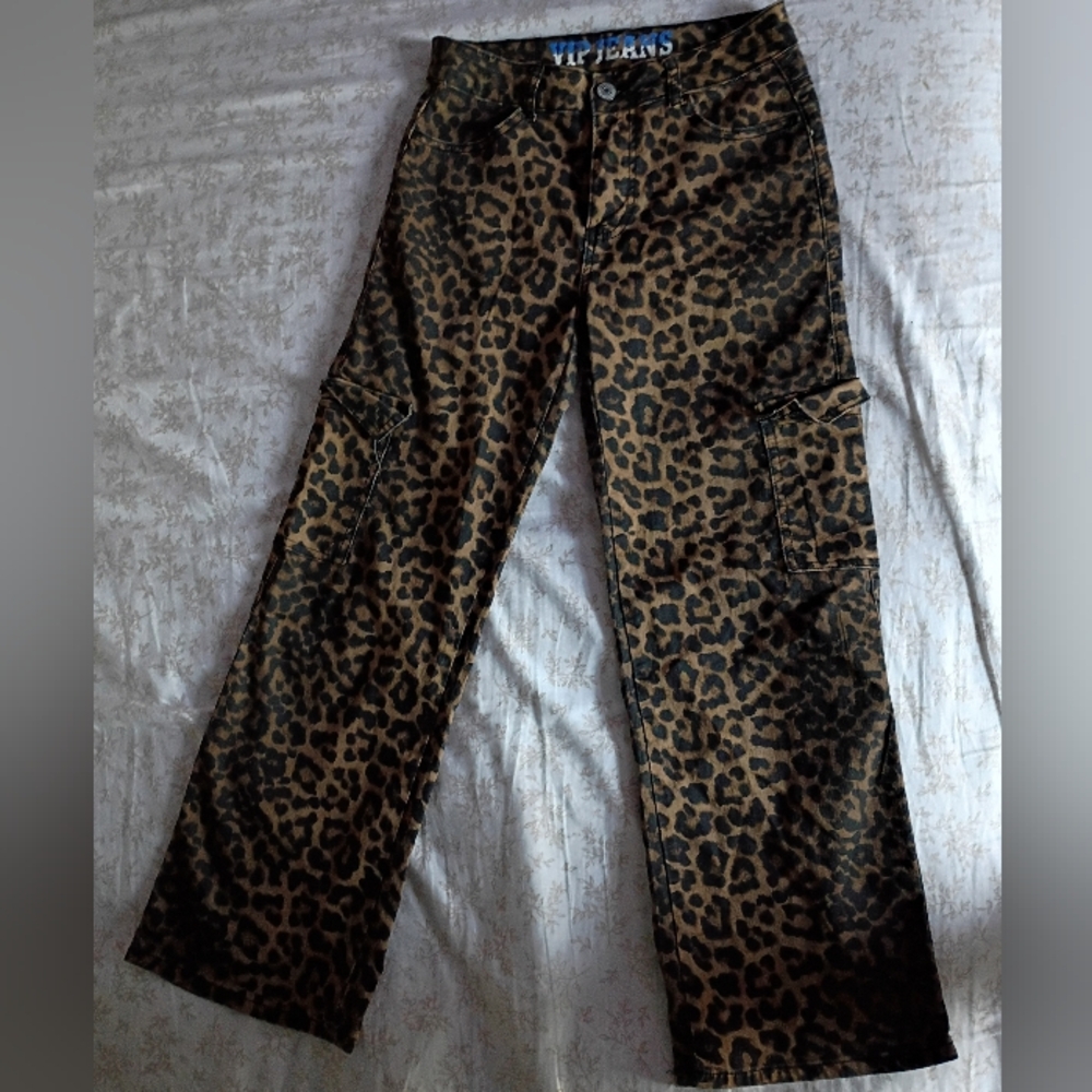 Wide Leg Leopard Print Cargo Jeans - Brown